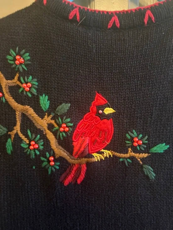 White Stag Christmas Cardinal Vest - Picture 8 of 8